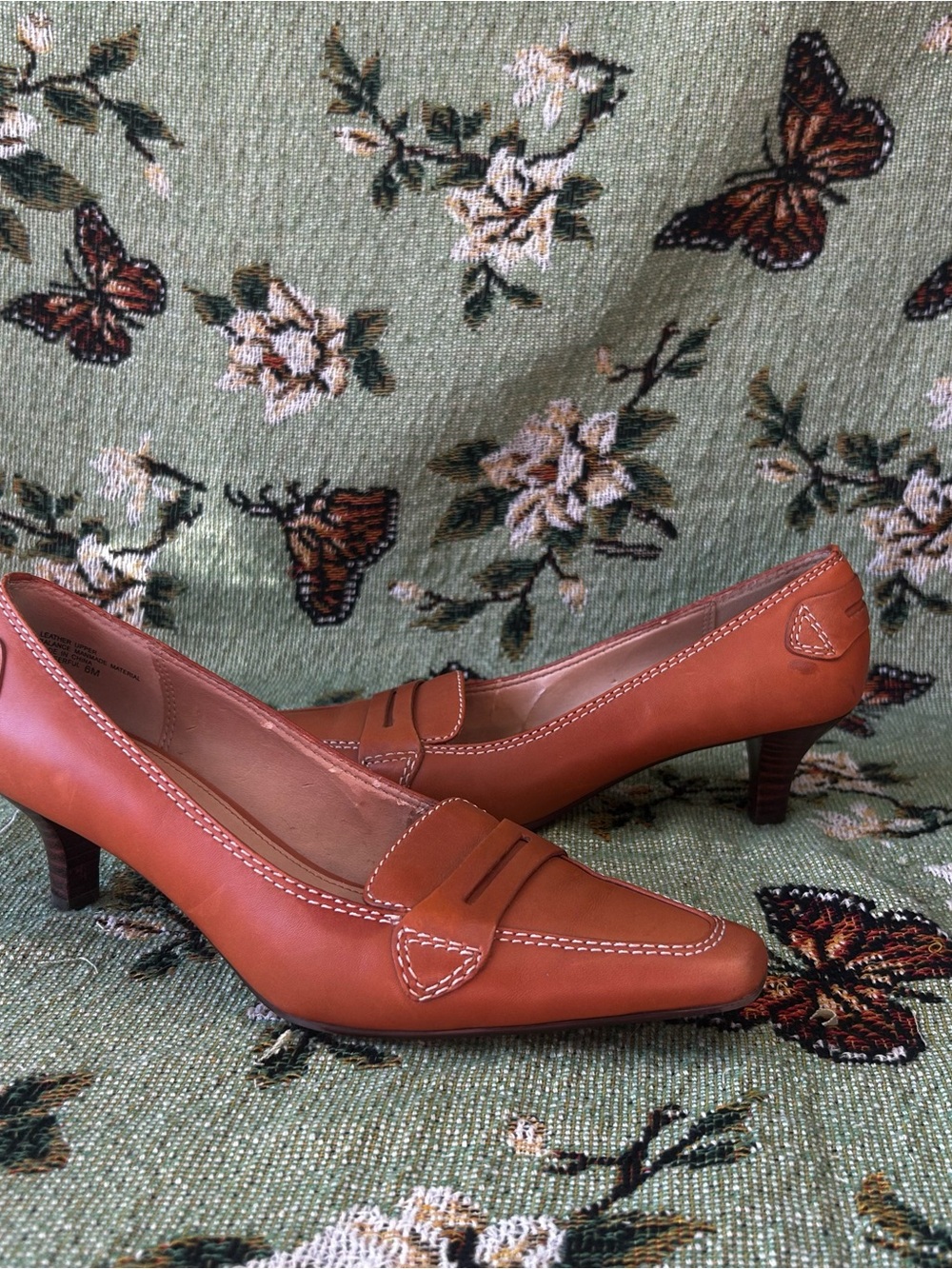 Etienne Aigner VTG Brown Leather Loafer Kitten Heel